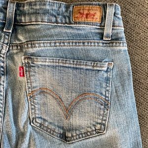 Levi’s jeans, too super low style 524, size 11 L